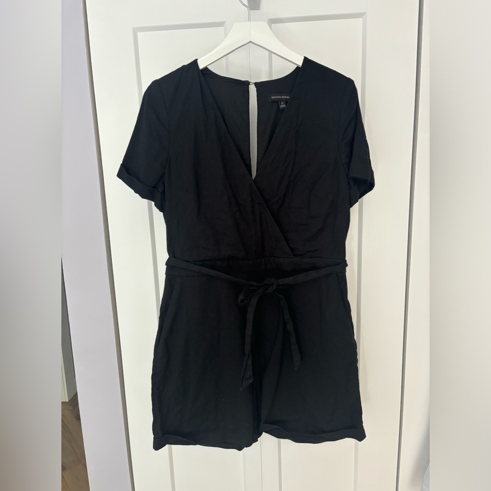 Banana Republic Elegant Black Garment